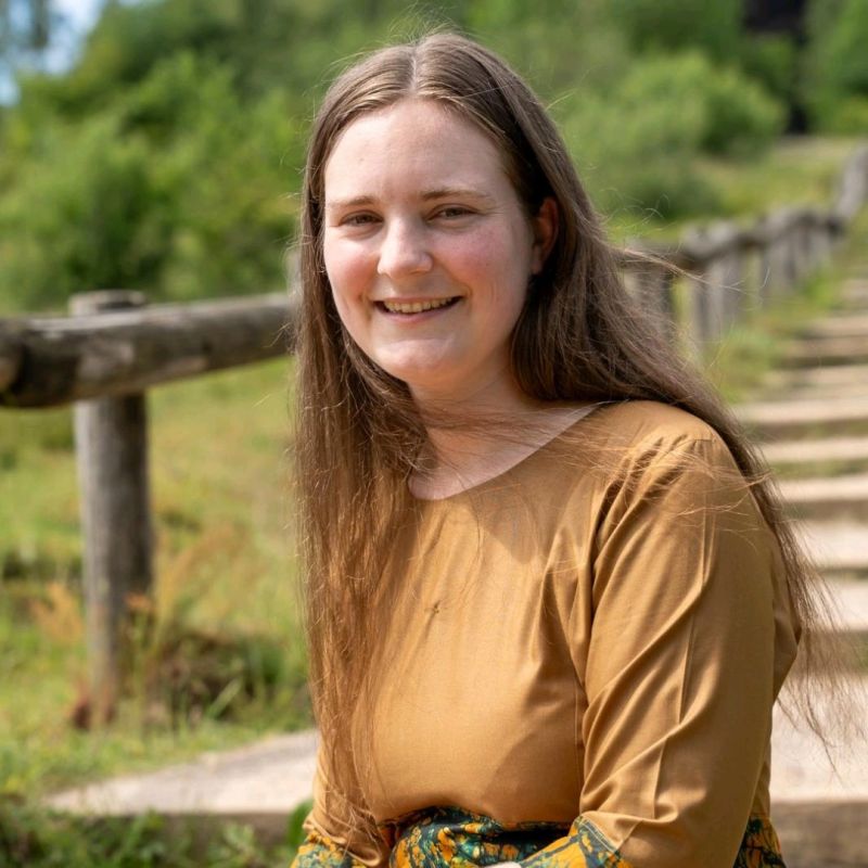 Laura Joe De-Bruine